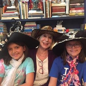 Meet your Posher, Evelyn